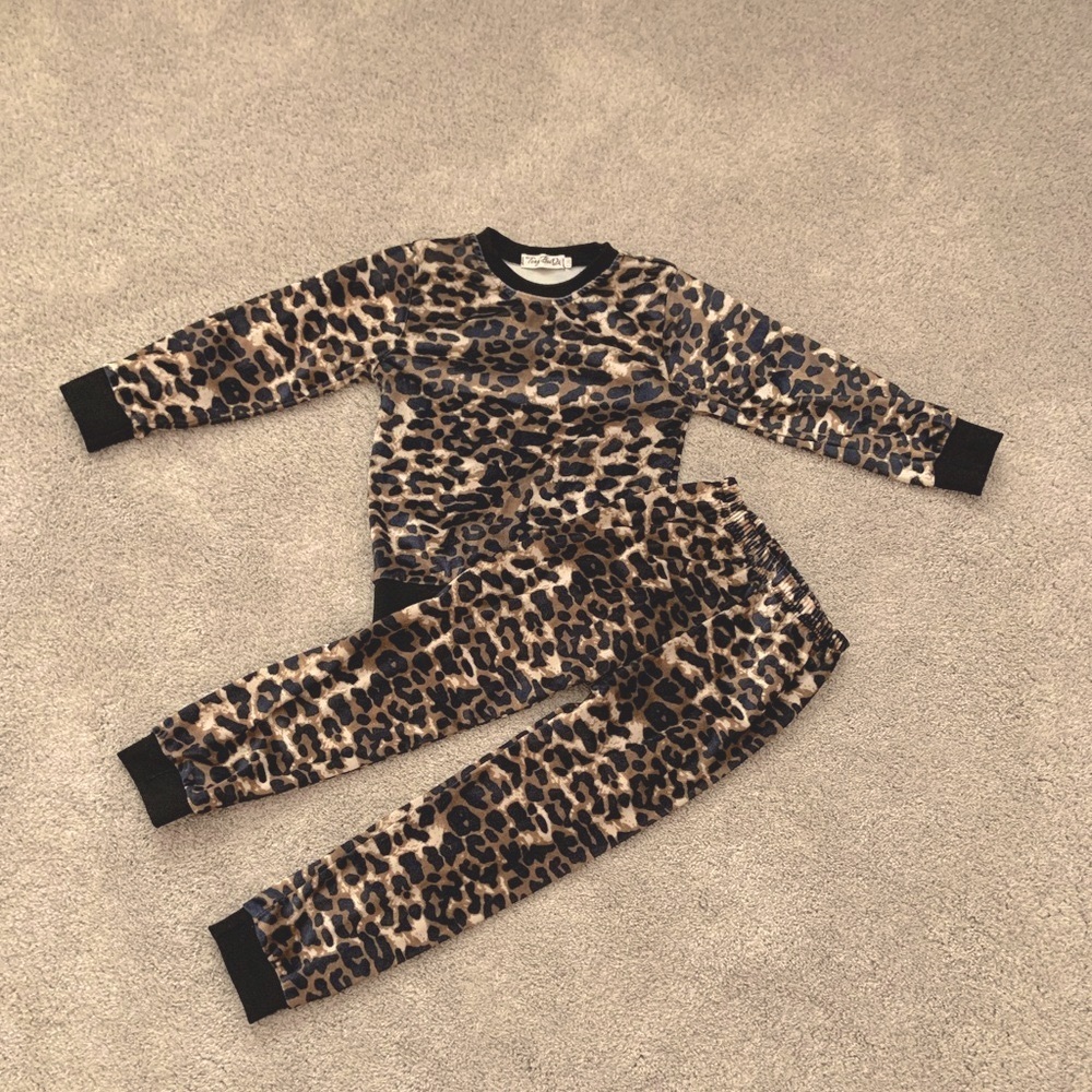 Leopard Cheetah outfit